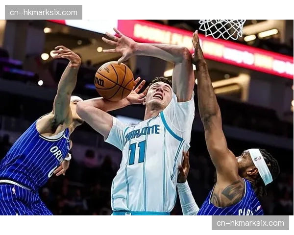 黄蜂成2026年以来唯一攻防效率均居前五球队:进攻效率第二,防守效率第五 黄蜂成2026年以来唯一攻防效率均居前五球队:进攻效率第二,防守效率第五